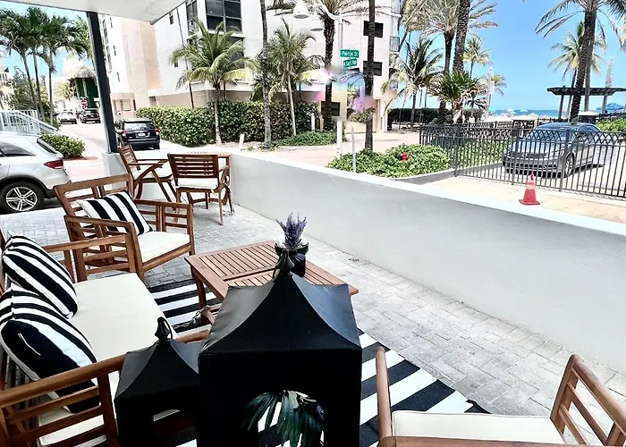 The Pearl Beachside Apartments On Hollywood Beach